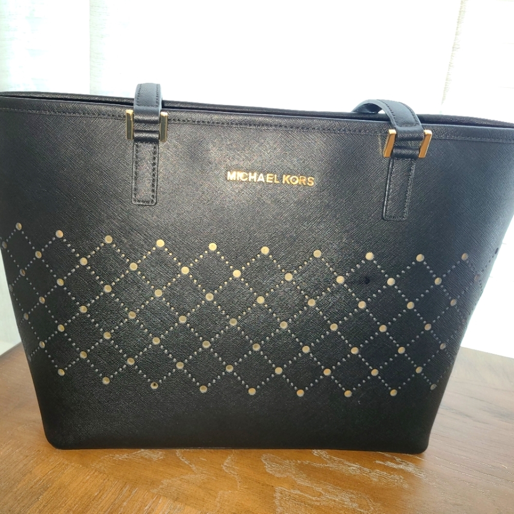 Michael Kors Leather Handbag